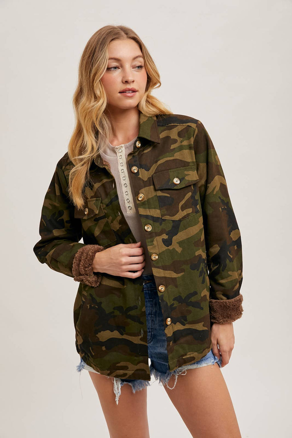 BUTTON DOWN CAMO PRINT SHERPA INNER JACKET OLIVE COMBO / M