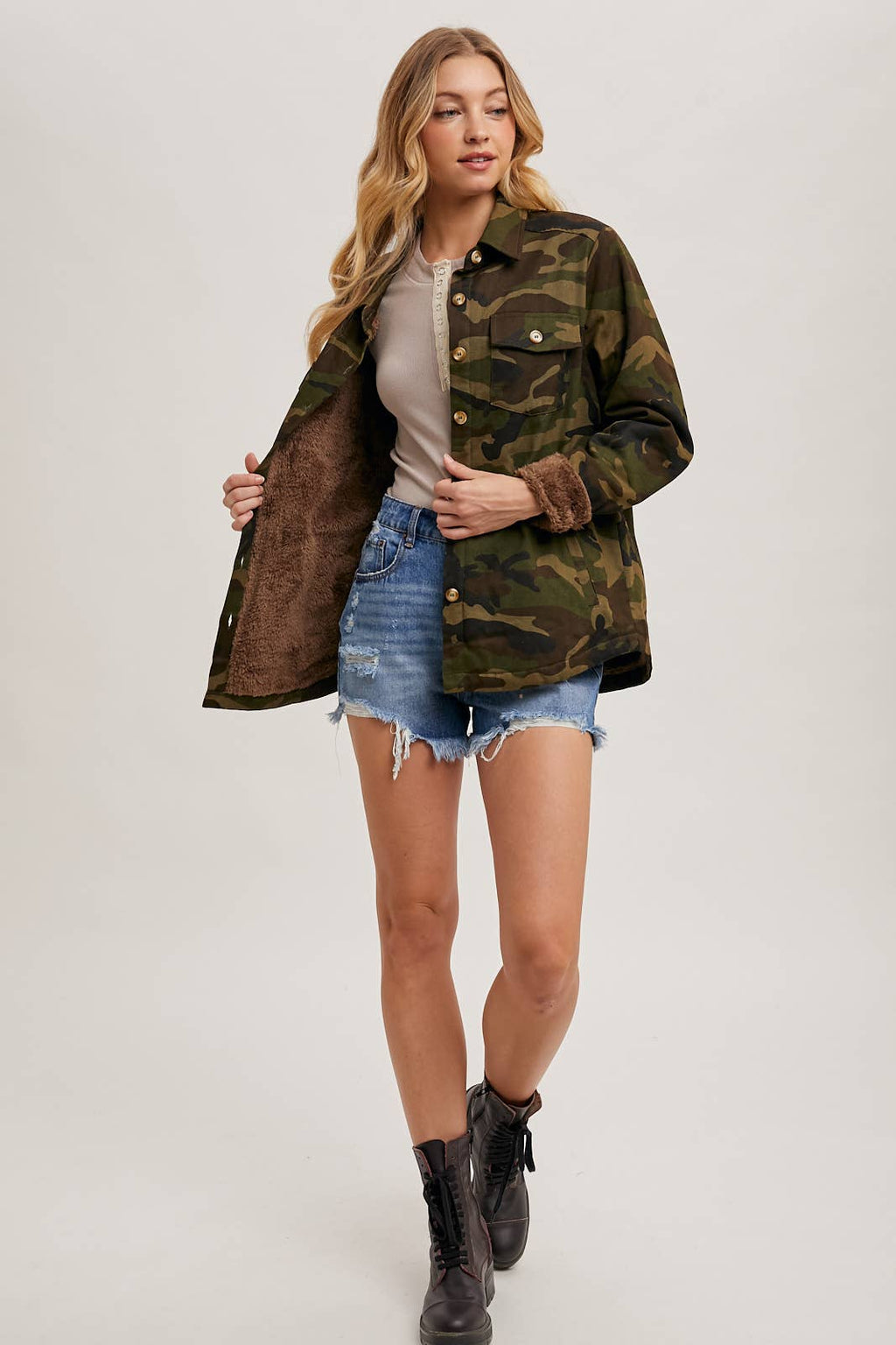 BUTTON DOWN CAMO PRINT SHERPA INNER JACKET OLIVE COMBO / L