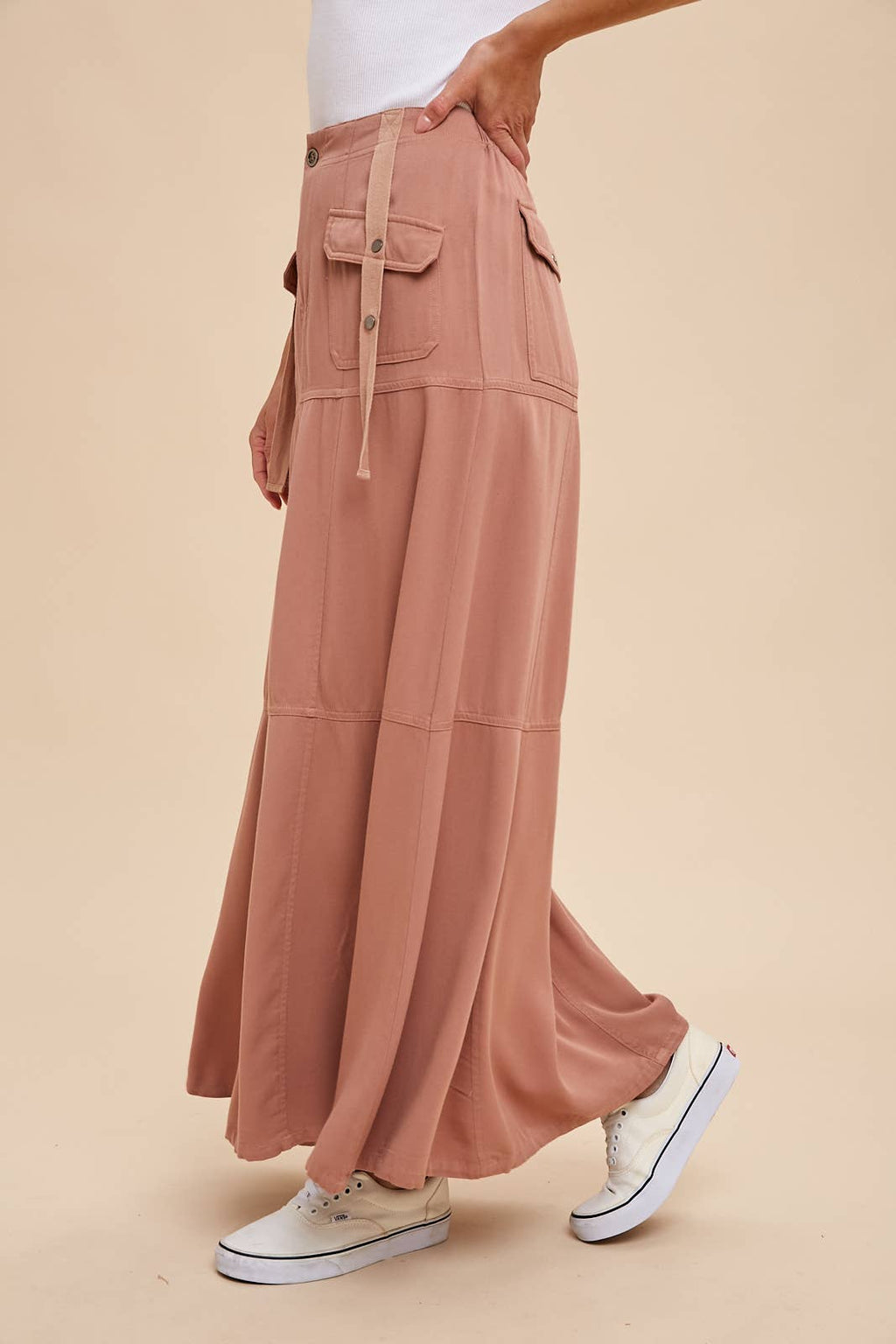 TENCEL TWILL UTILITY MAXI SKIRT WITH GROMMET DETAIL in Latte