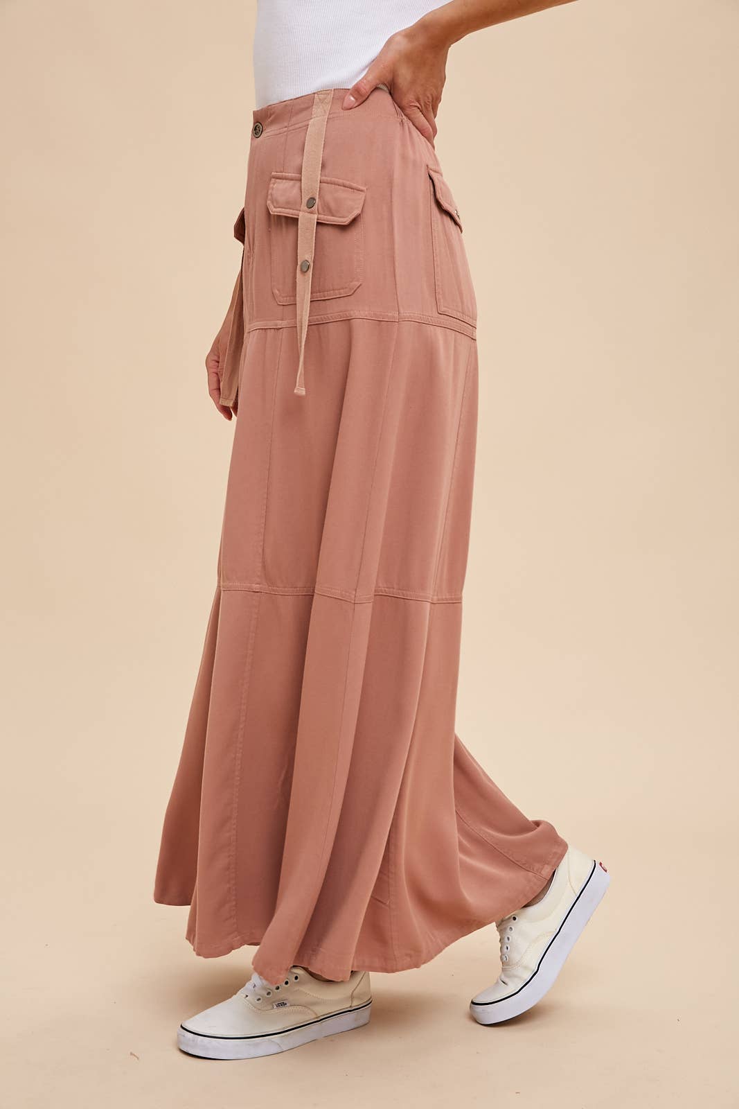 TENCEL TWILL UTILITY MAXI SKIRT WITH GROMMET DETAIL in Latte