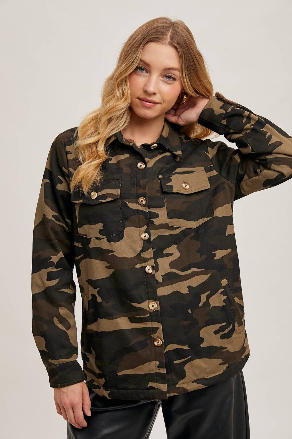 BUTTON DOWN CAMO PRINT SHERPA INNER JACKET - OLIVE COMBO / S